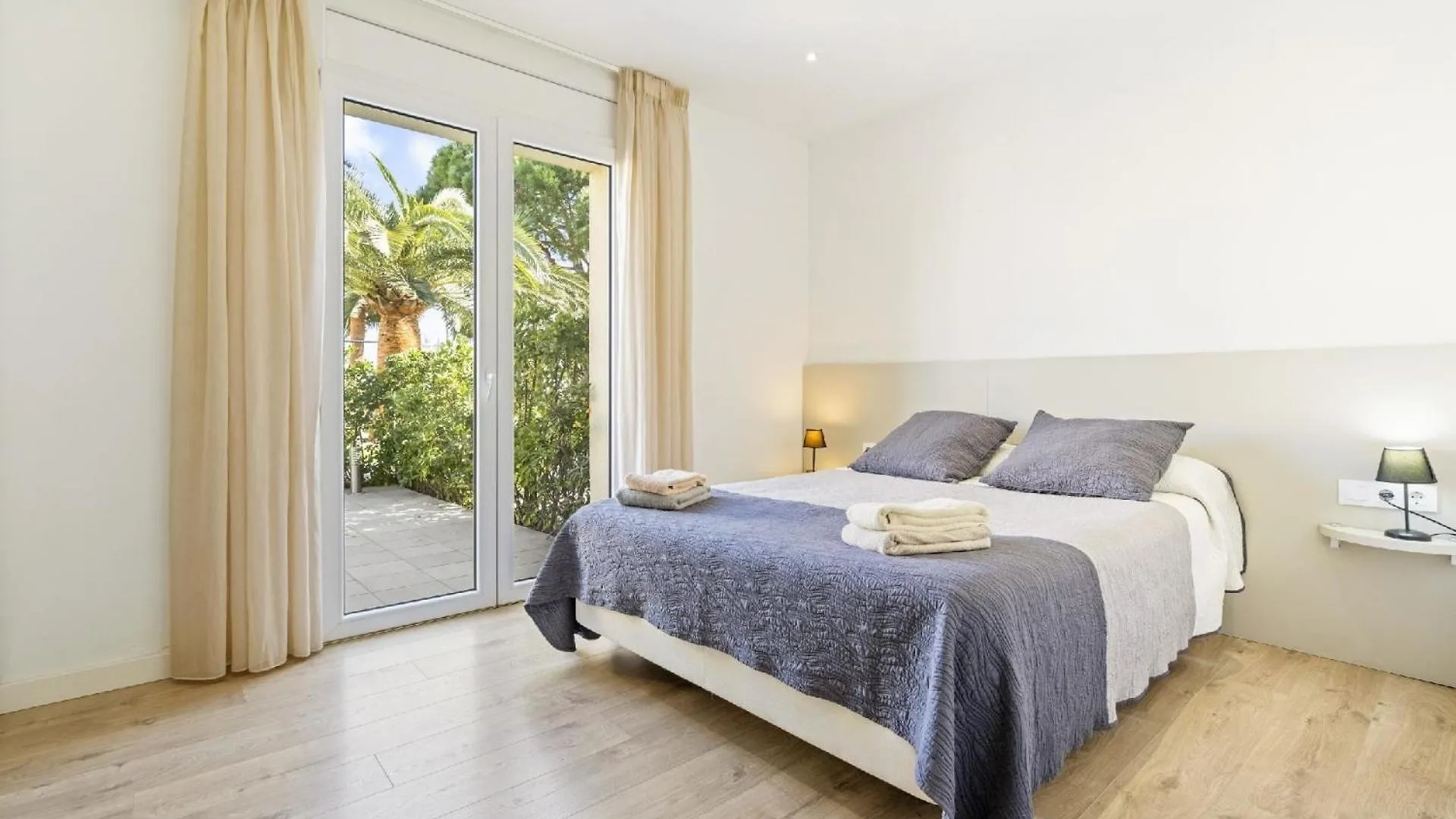 Apartment Ferienwohnung Fuer 4 Personen Ca 60 Qm In Empuriabrava, Costa Brava Golf De Roses